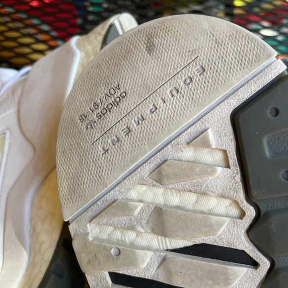 Adidas ADV/91-18. 10.5 white tennis shoes - Picture 7 of 7